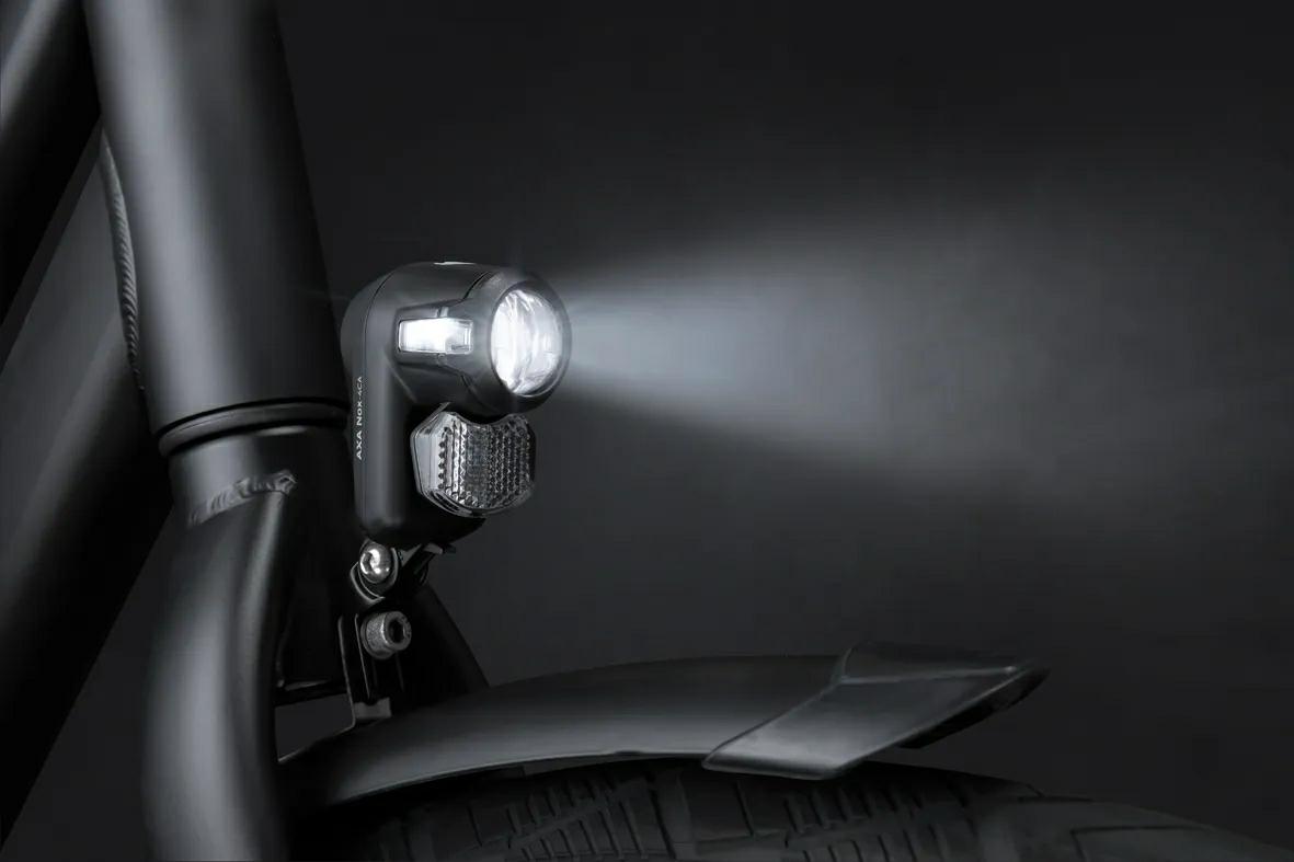 LAMPKA PRZEDNIA ROWEROWA AXA NOX CITY – przełącznik włącz/wyłącz