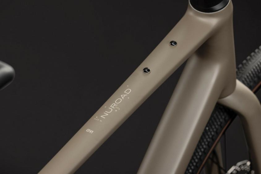 ROWER CUBE 28″ M NUROAD ONE roz. M WOOD/GREY 2027